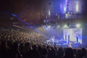 escenografia evento I.C.O.N. escenario auditorio desfiles peluqueria