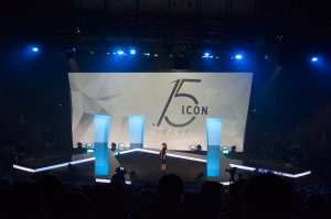 escenografia evento I.C.O.N. escenario auditorio desfiles peluqueria