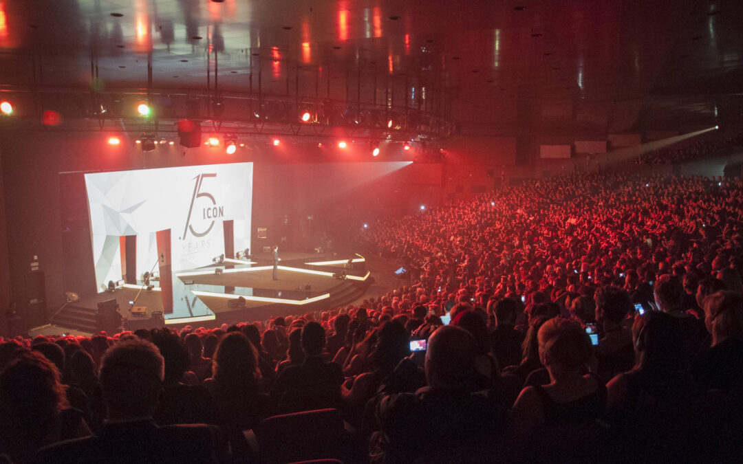 escenografia evento I.C.O.N. escenario auditorio desfiles peluqueria