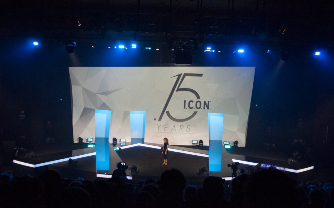 escenografia evento I.C.O.N. escenario auditorio desfiles peluqueria